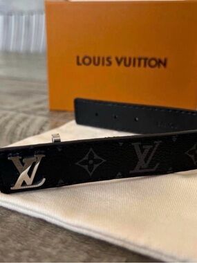 Louis Vuitton Black Monogram LV Logo Leather Bracelet with Silver size 21